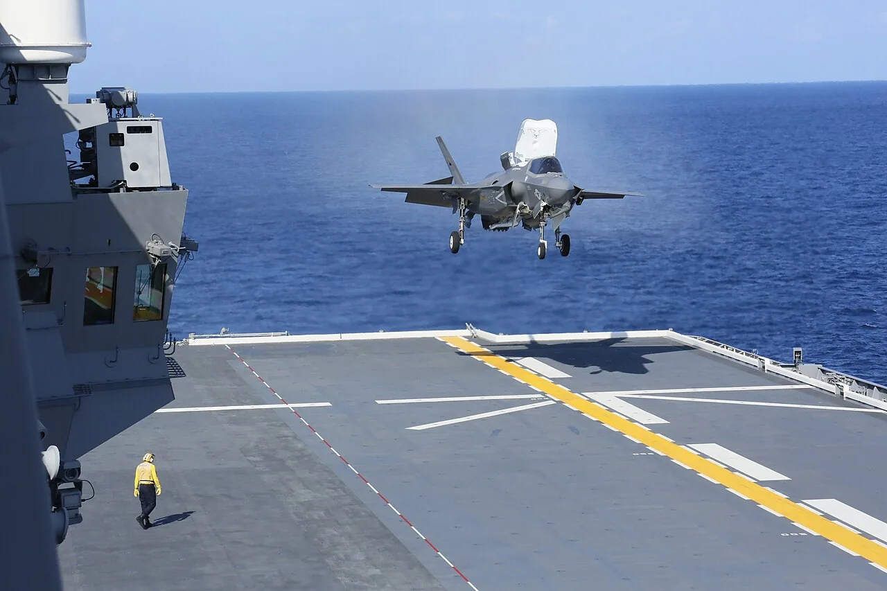 F-35Bがミラマーで墜落 日本の42機計画に影響は? 原因未確定の今わかること