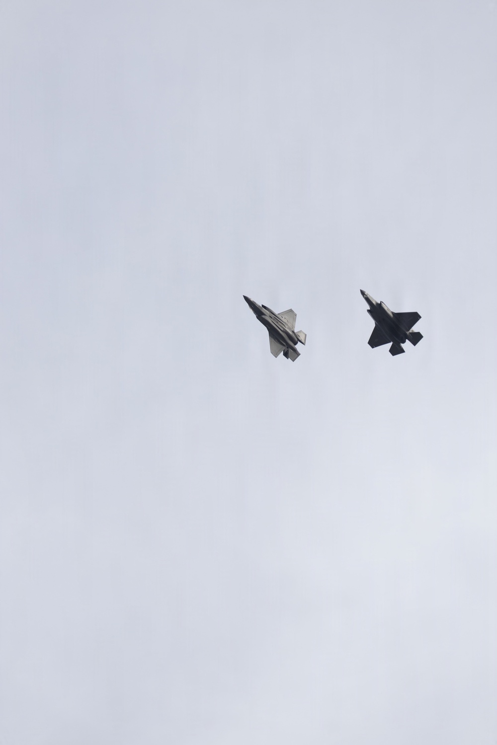 岩国基地へ到着するVMFA-533所属F-35B Lightning II